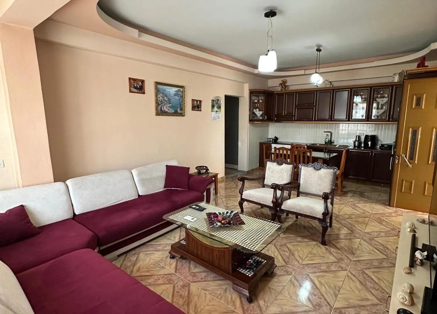 Evelina Ernild Rooms Sarandë 0*,  Albânia