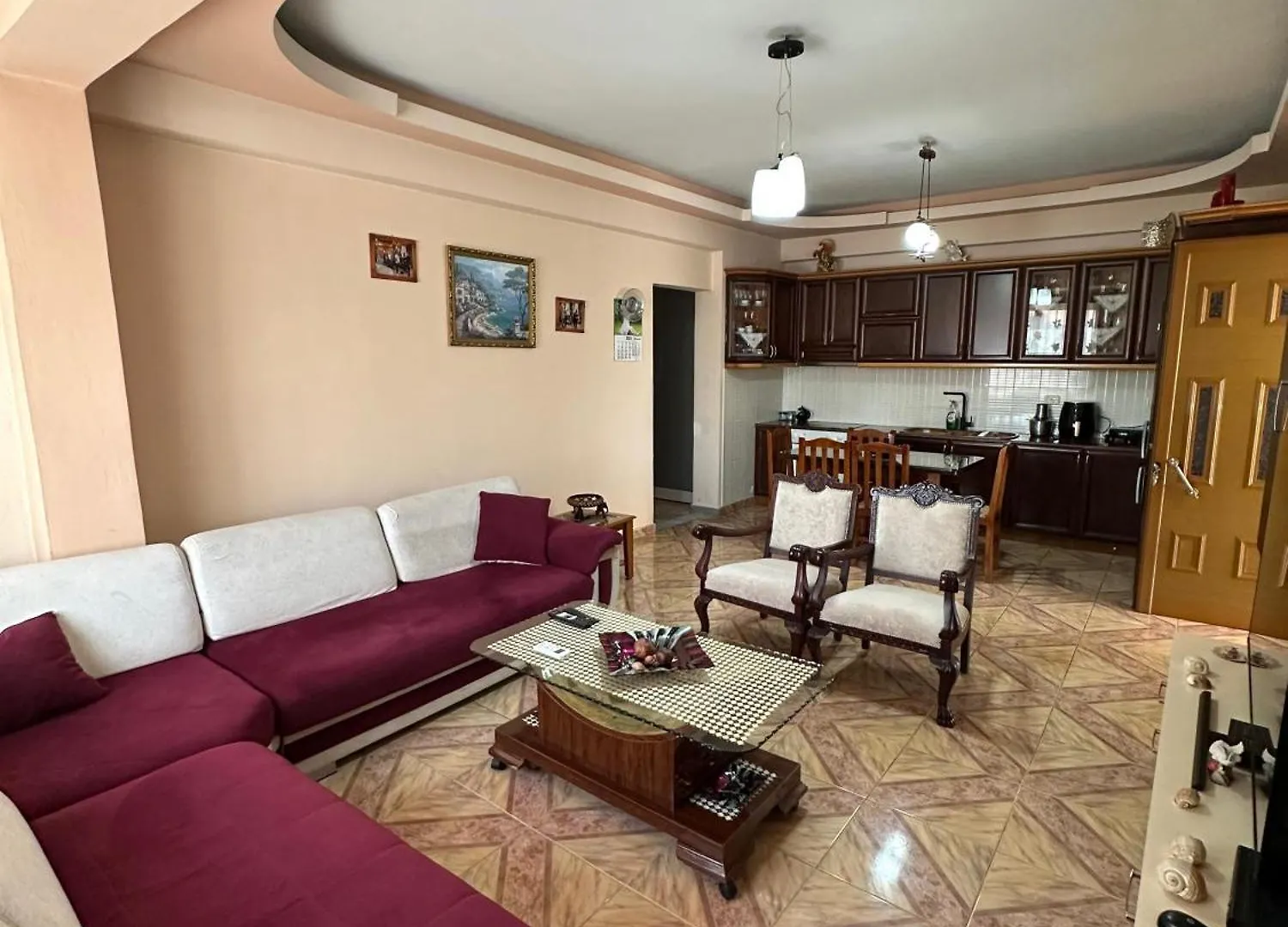 Evelina Ernild Rooms Sarandë
